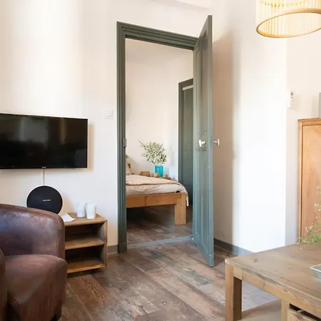 Appt Lumineux Dans Bel Immeuble Hp Les Oliviers 3 * Arles
